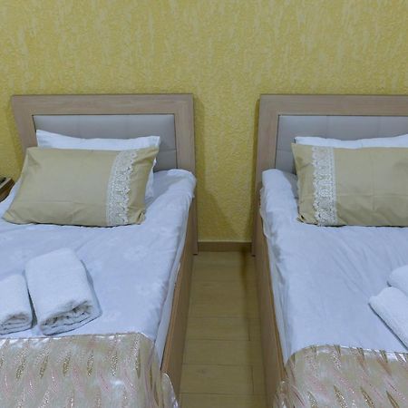 Pomegranate Hotel Кутаиси Екстериор снимка