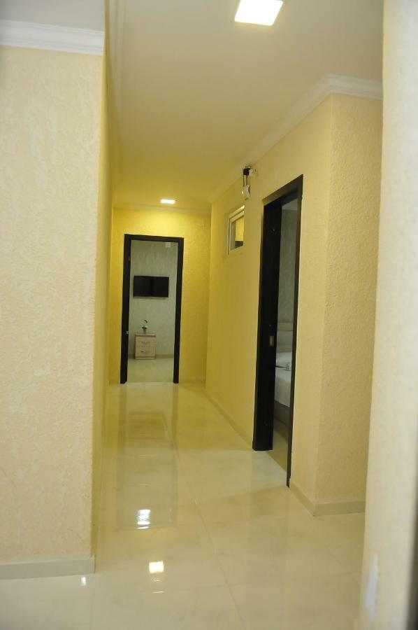 Pomegranate Hotel Кутаиси Екстериор снимка