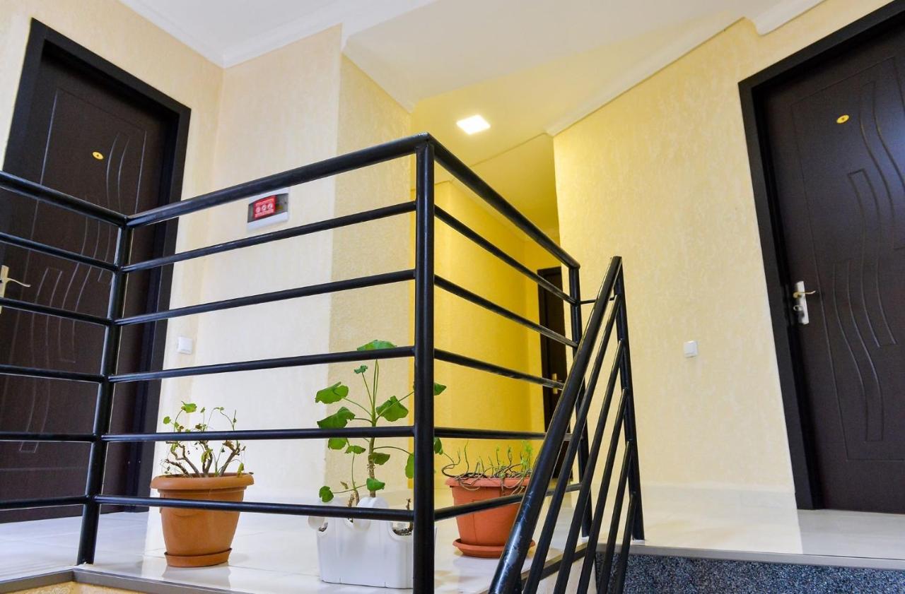 Pomegranate Hotel Кутаиси Екстериор снимка