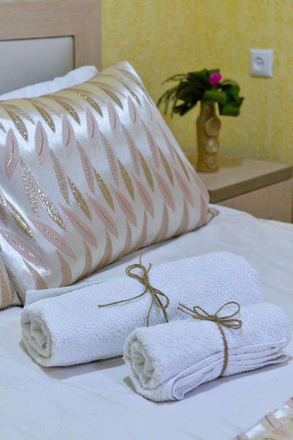 Pomegranate Hotel Кутаиси Екстериор снимка